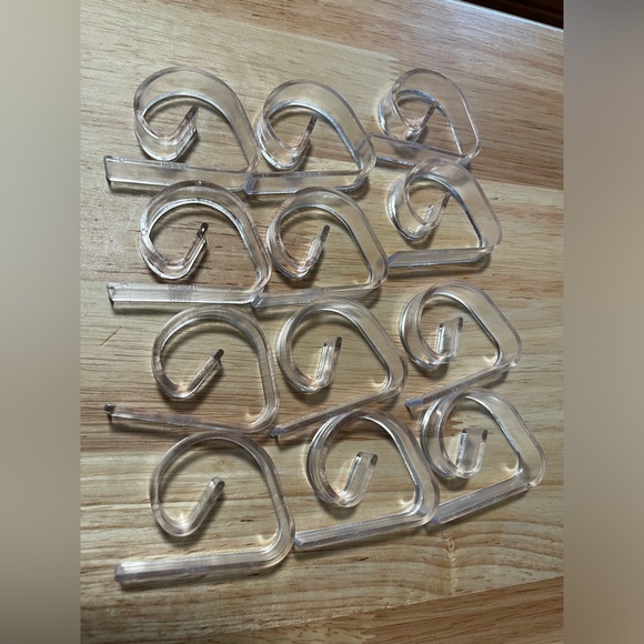 🌭 12 Tablecloth Clips - Picture 3 of 4